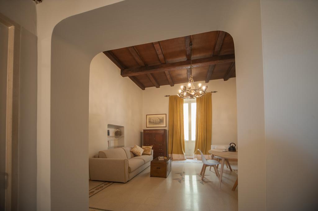 B&B Al Vico Trani Exteriör bild